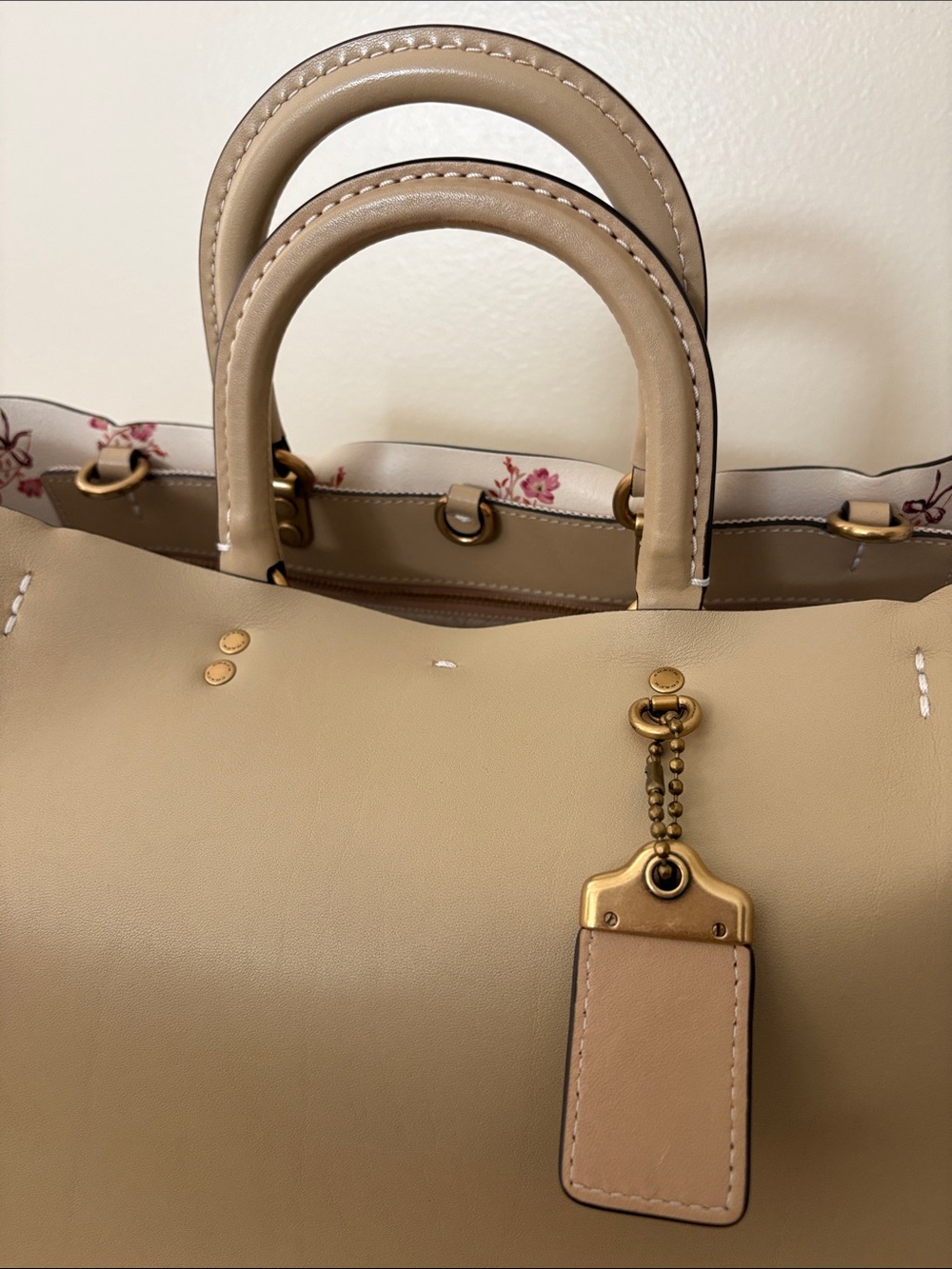 Coach Rogue Tote with floral bow print interior 28430 - Picture 3 of 13